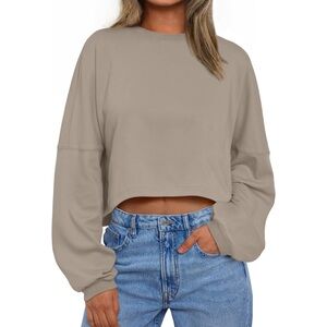 Trendy Queen Cropped Sweatshirt Medium Beige Oversized Crewneck Pullover